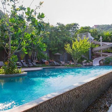 Amazingly Unixx 2 Bedroom Condo In Pattaya Exteriör bild
